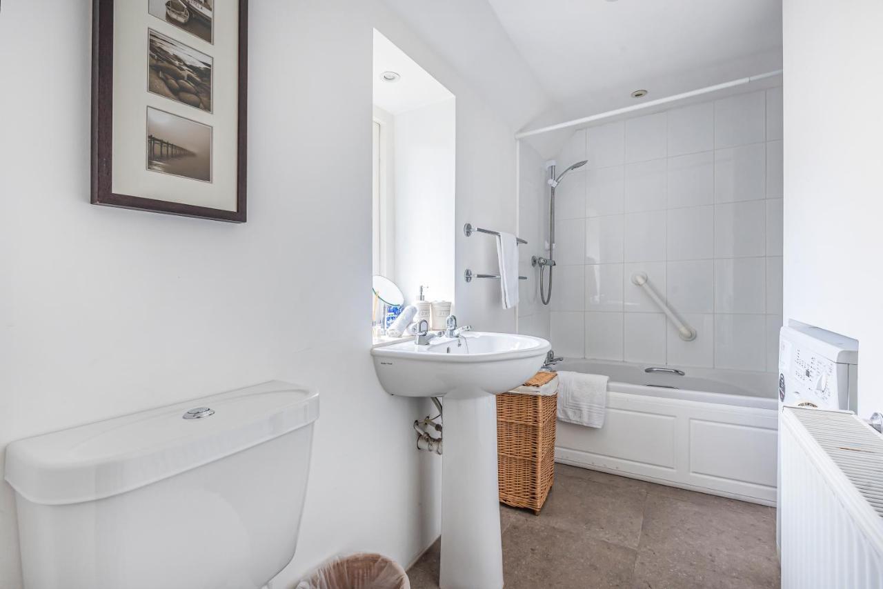 Church Farm Cottage Cheltenham Exterior foto